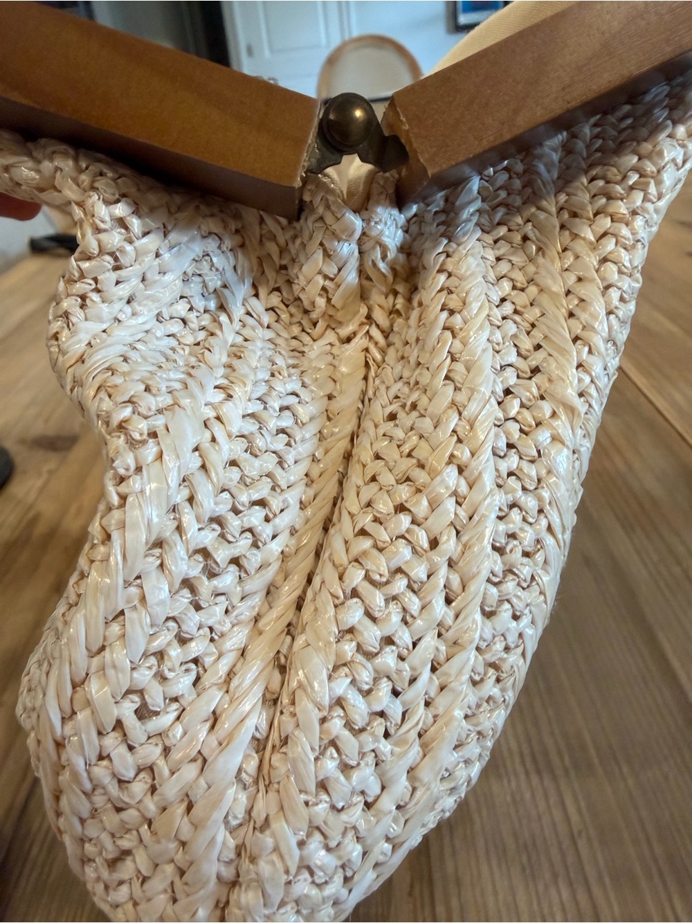 Shiraleah Chicago Cream Knit Clutch with Wooden Frame - Picture 3 of 9